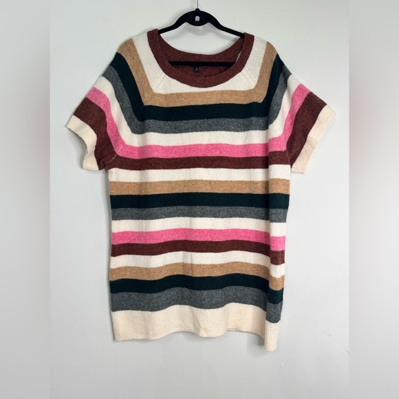 Women’s Torrid Plus Size Softest Sweater Short Sleeve Raglan Pullover Top - Picture 3 of 7